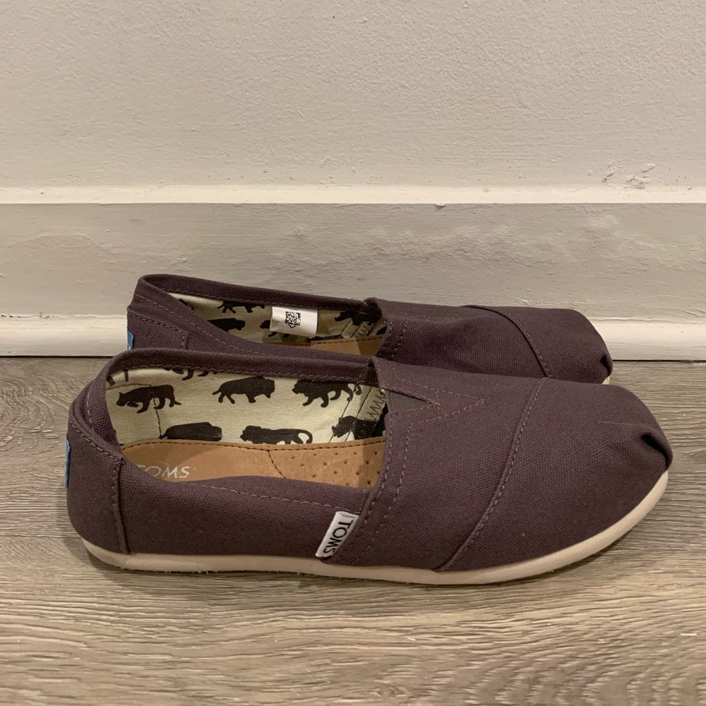 Women’s TOMS Classic Grey Canvas Shoe Size 7